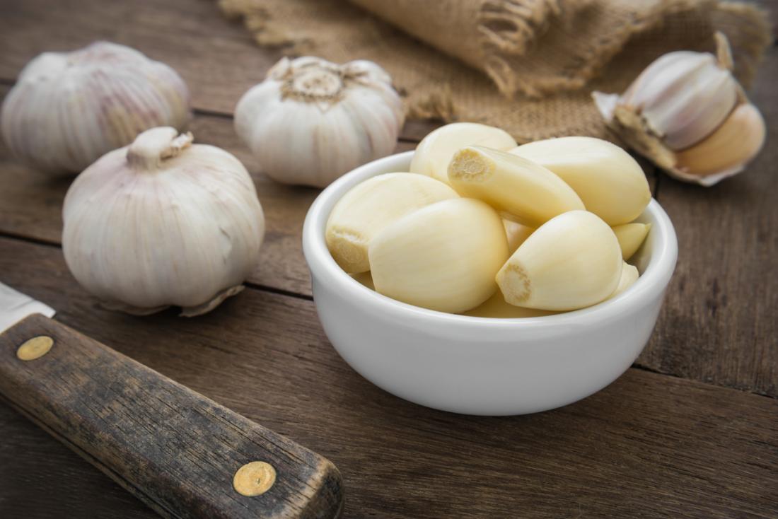 garlic cloves in bowl